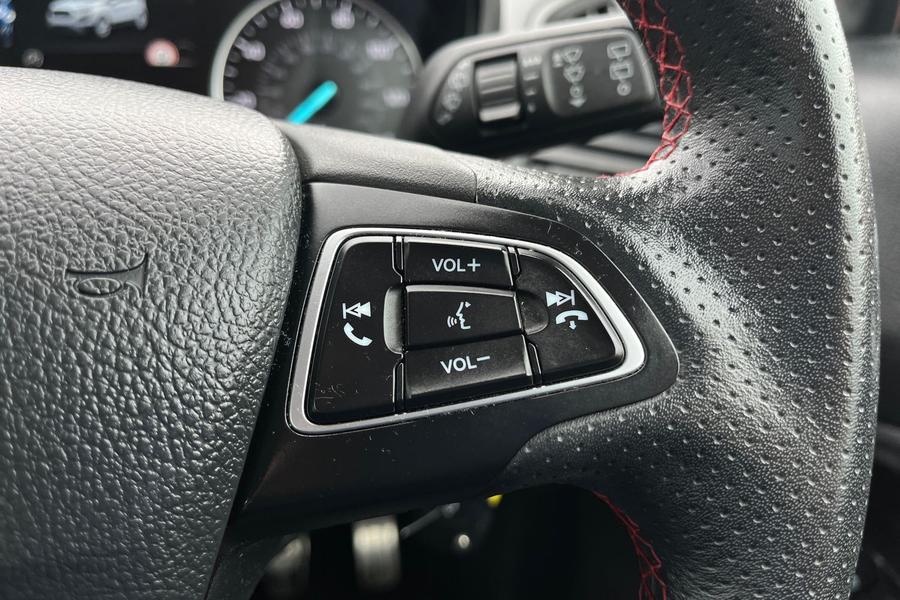 Ford EcoSport Photo autoimg-97120fa277ad9d54c7d5d11e81648853a7b5ba5b.jpg