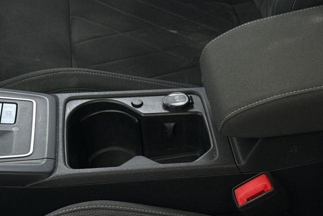 VOLKSWAGEN Golf Photo 44