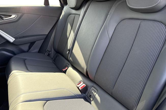 AUDI Q2 Photo 9