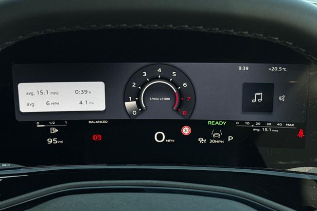 AUDI Q3 Photo 15
