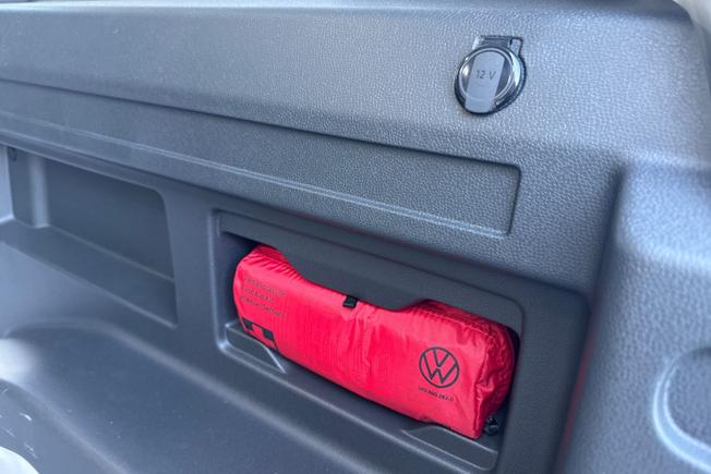 VOLKSWAGEN ID. BUZZ Cargo Photo 22