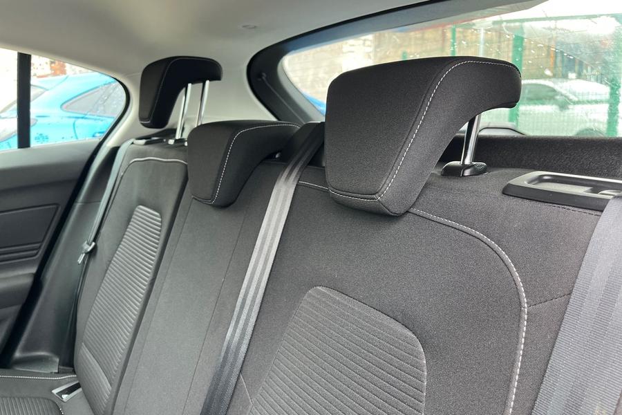 Ford FOCUS Photo autoimg-97223c9417f5386685633a3e723dd93146b209e6.jpg