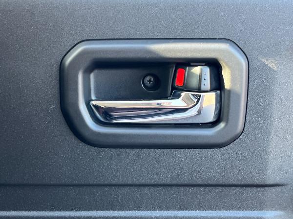 Suzuki Jimny Photo autoimg-9724e14672b924d22f90037b923d14f694a47e29.jpg
