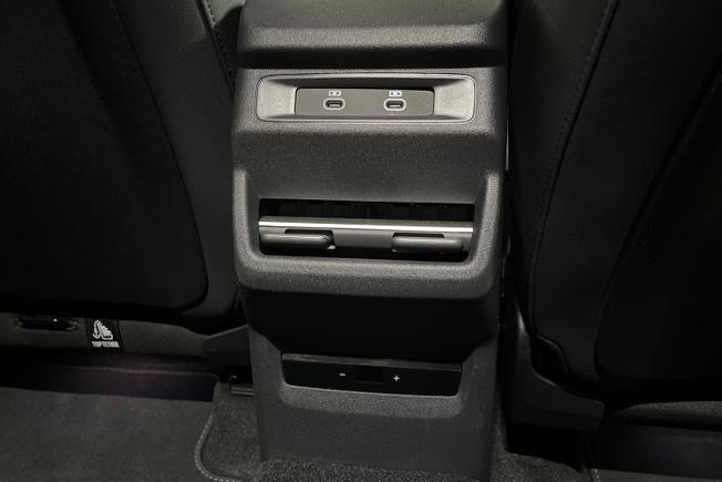 AUDI Q3 Photo 29