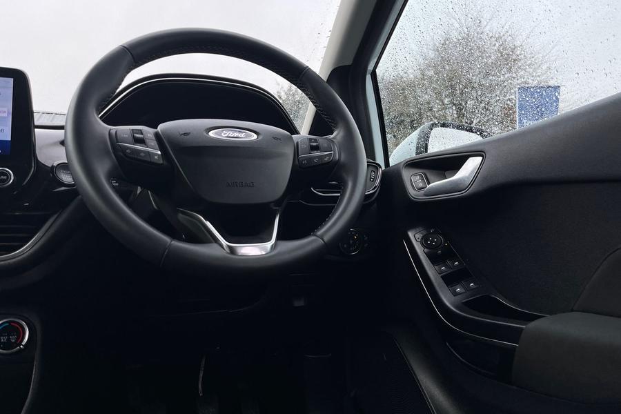 Ford FIESTA Photo autoimg-9729747db1749c45d5a69588fc2db9209c93722f.jpg
