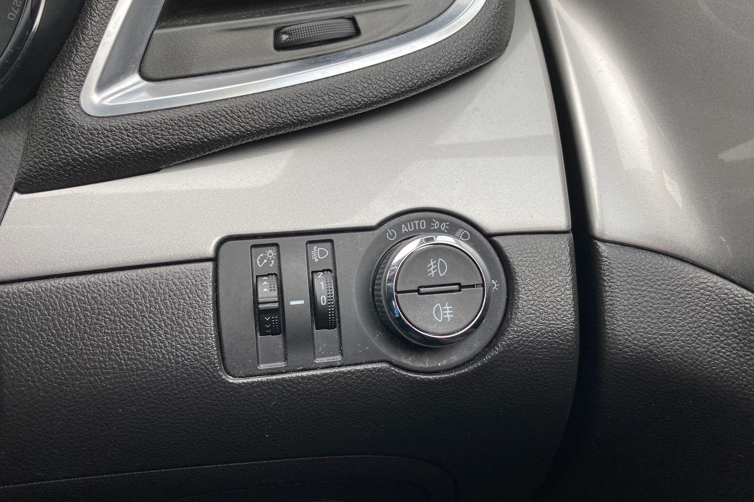 Vauxhall MOKKA Photo 29