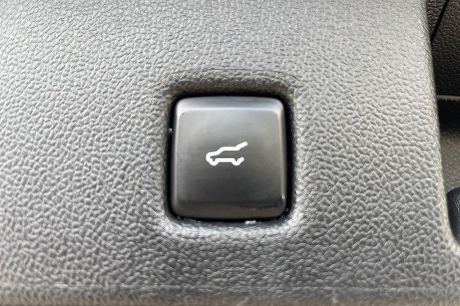 Ford KUGA Photo autoimg-9734e76397572a6bc736584929485e03b7ec4466.jpg