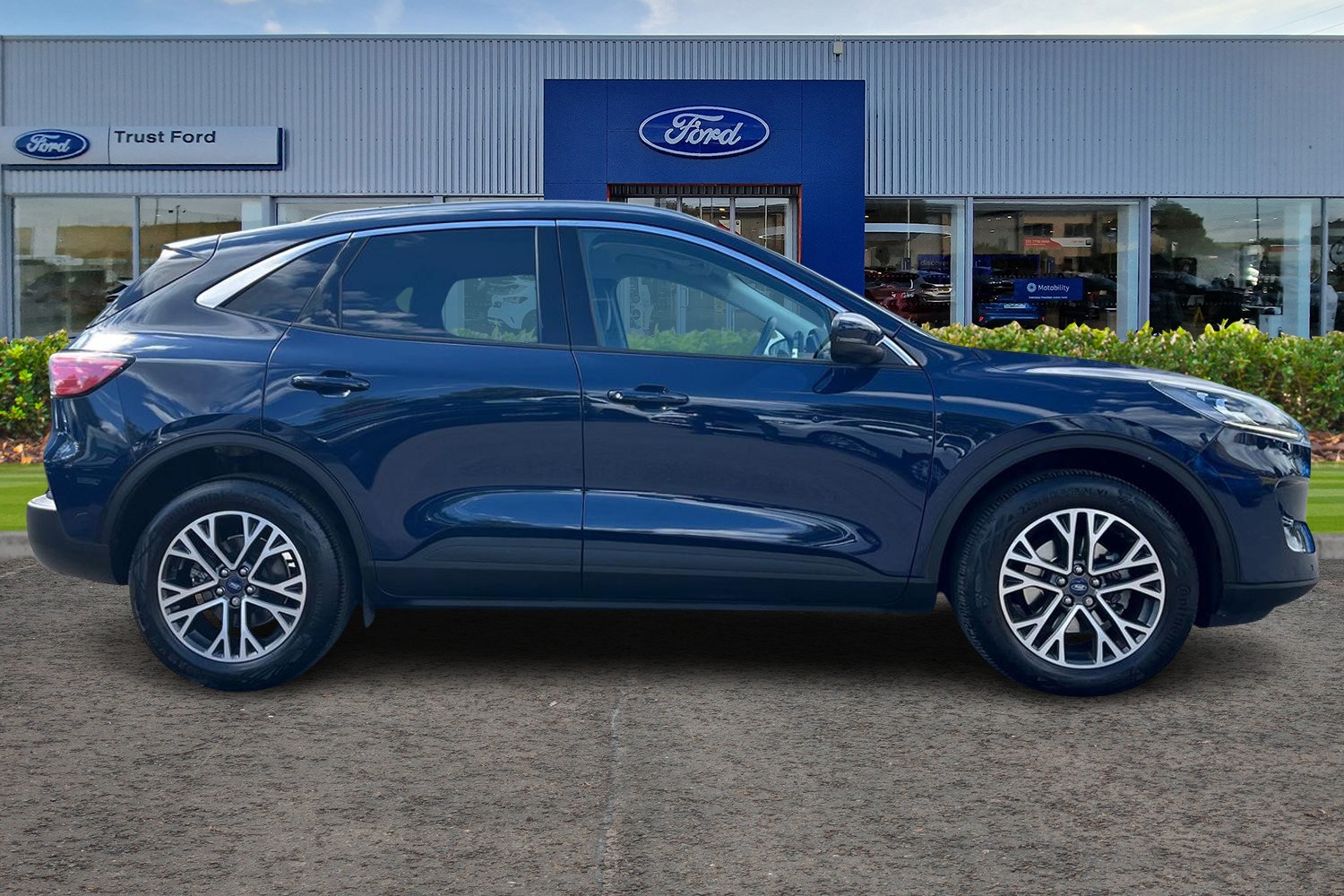Ford KUGA Photo 2