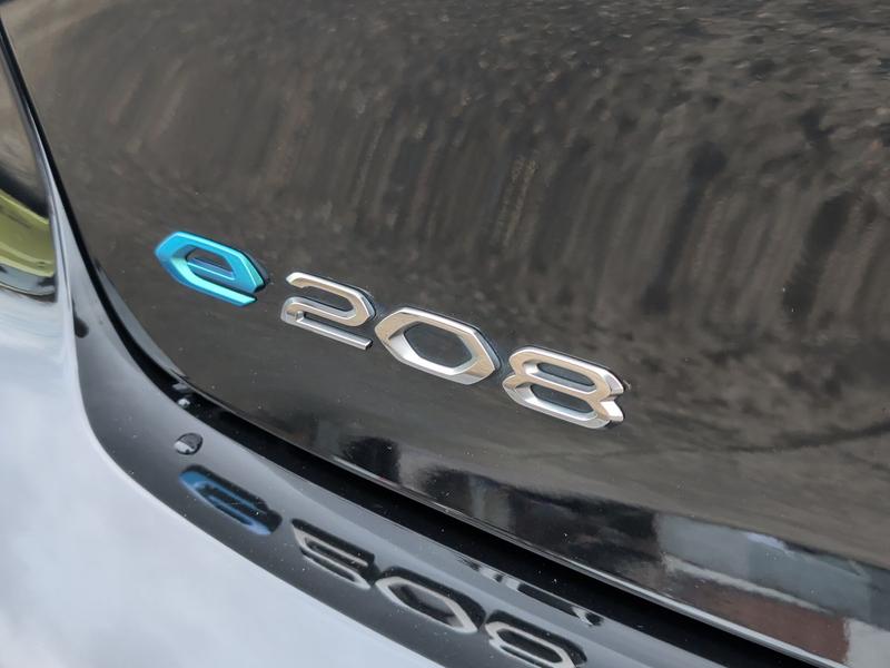 Used Peugeot E-208 SN22ADF 28