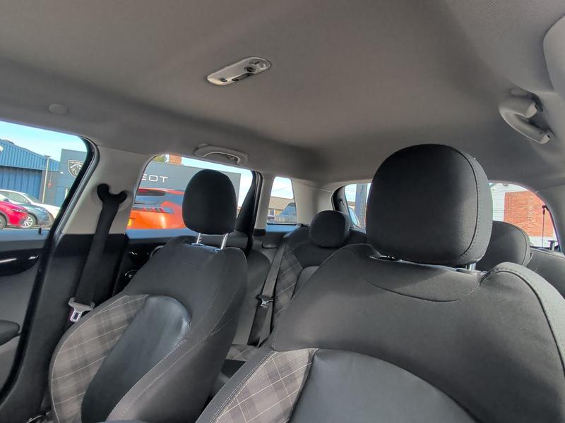 Used MINI Hatch YY68WFF 34