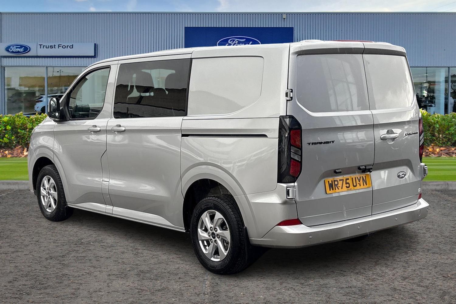 Ford TRANSIT CUSTOM Photo 1
