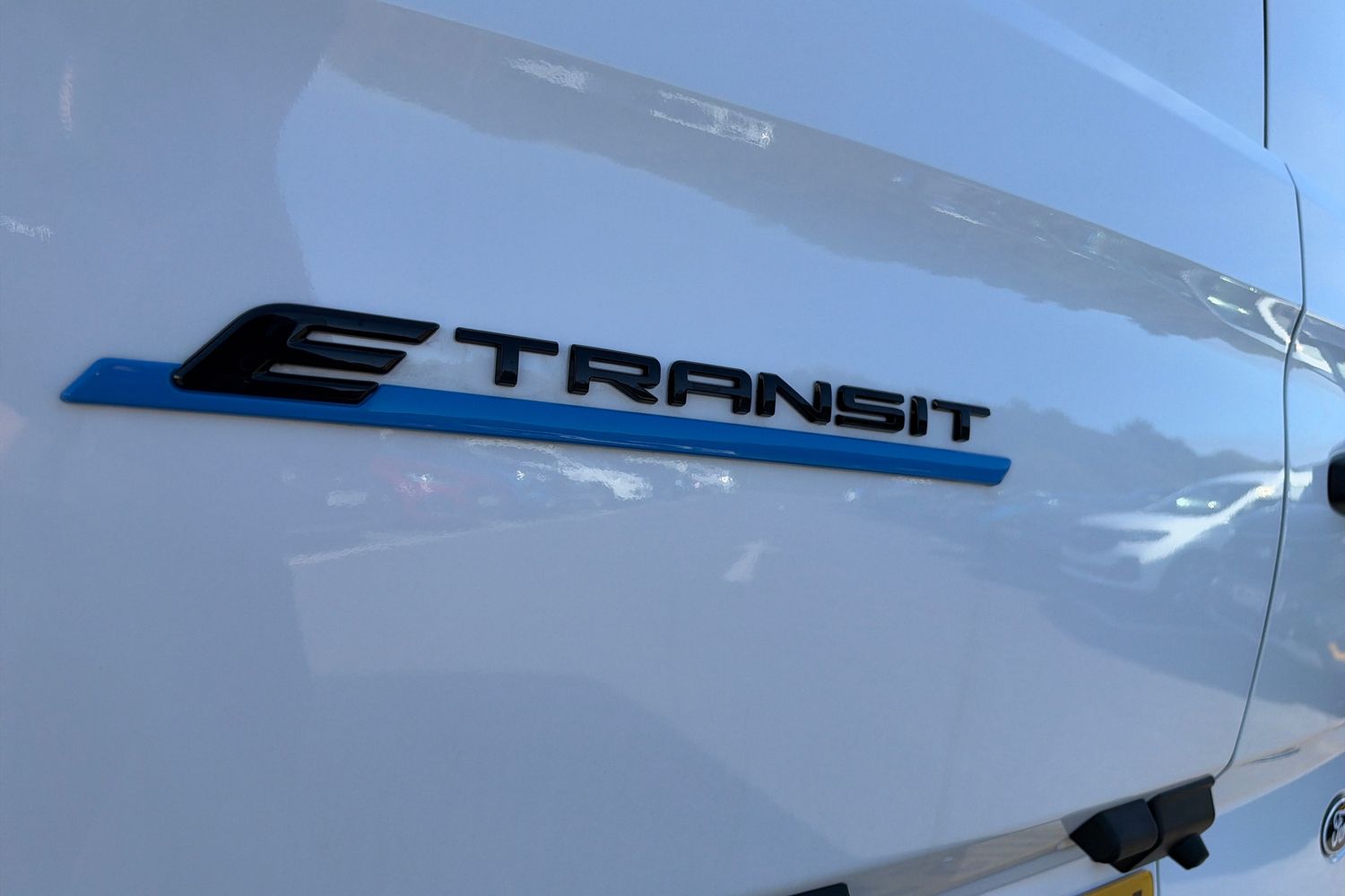 Ford E-TRANSIT CUSTOM Photo 19