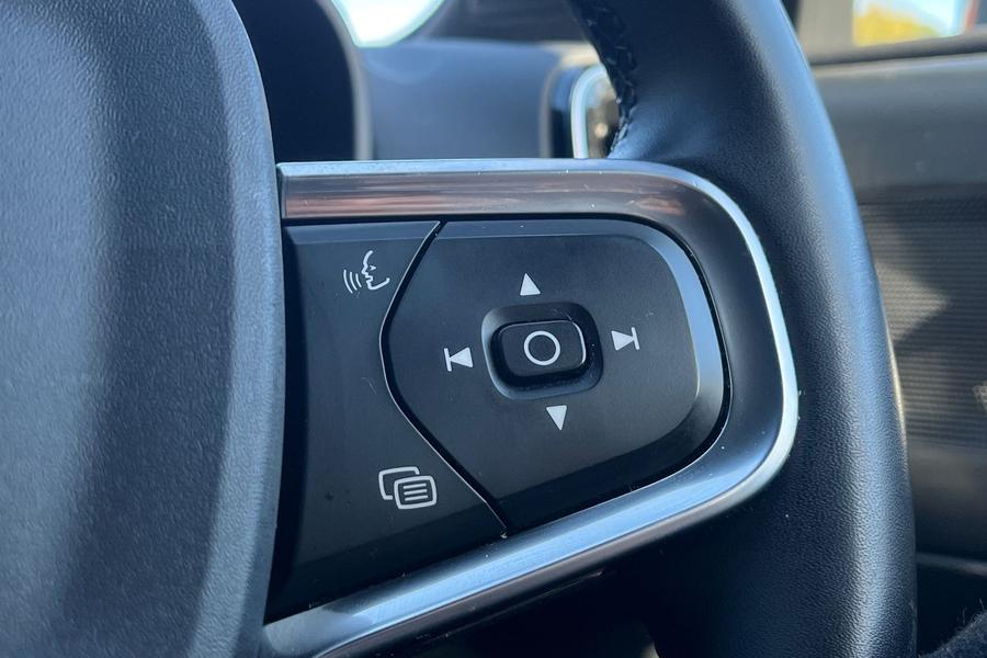 Volvo XC40 Photo autoimg-97435a1c2357ae1279f113f80c28d5738a1426f8.jpg