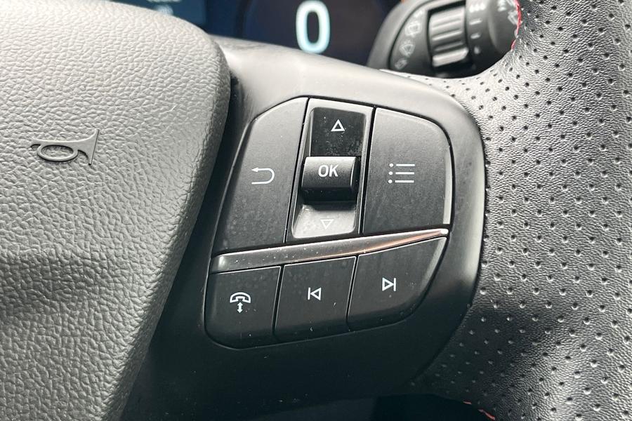 Ford KUGA Photo autoimg-97443b5bde08852139b484241f2b3c37e25b9050.jpg