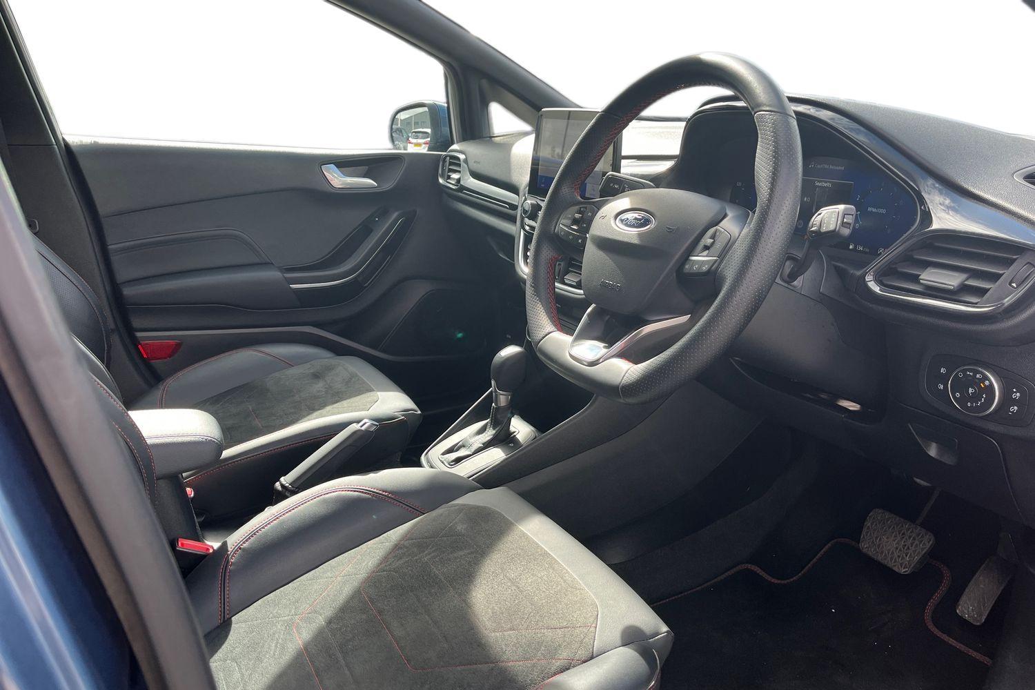 BMW 1 SERIES Photo 8