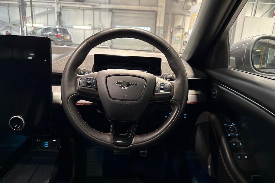 Used Ford MUSTANG MACH-E 12