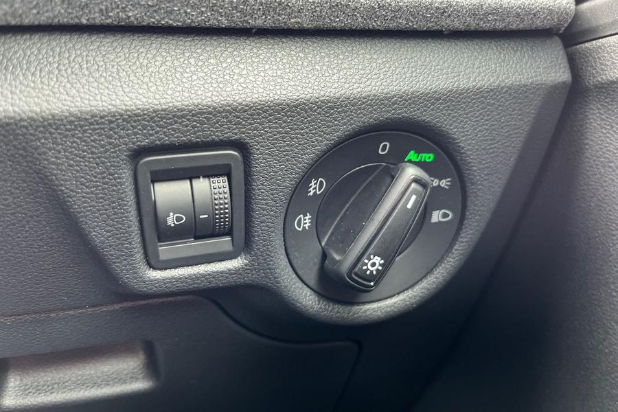 Skoda KAMIQ Photo autoimg-9748851bf439bc401787583a5f8855dbe70a1096.jpg