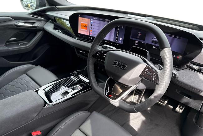 AUDI A6 e-tron Avant Photo 6
