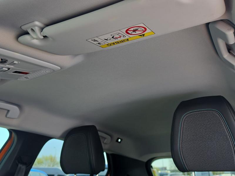 Used Peugeot E-2008 YB71SKU 34