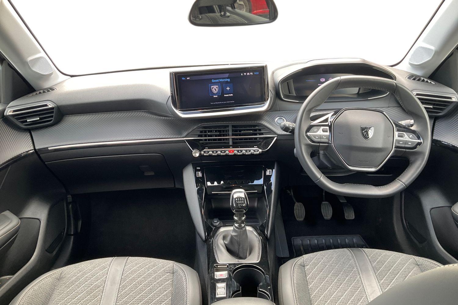 Peugeot 208 Photo 9