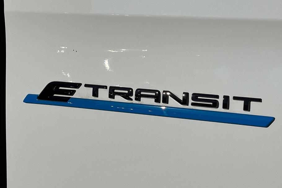 Used Ford E-TRANSIT CUSTOM HV75OYN 19