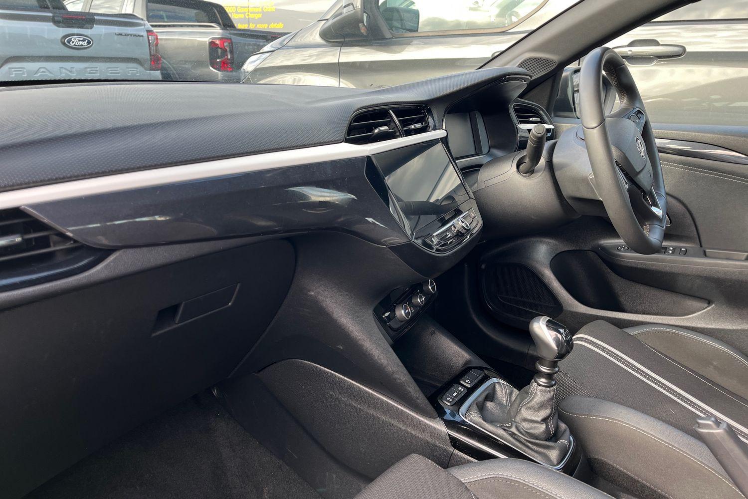 Vauxhall CORSA Photo 17