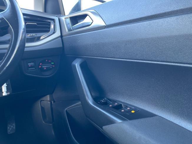 VOLKSWAGEN Polo Photo 23