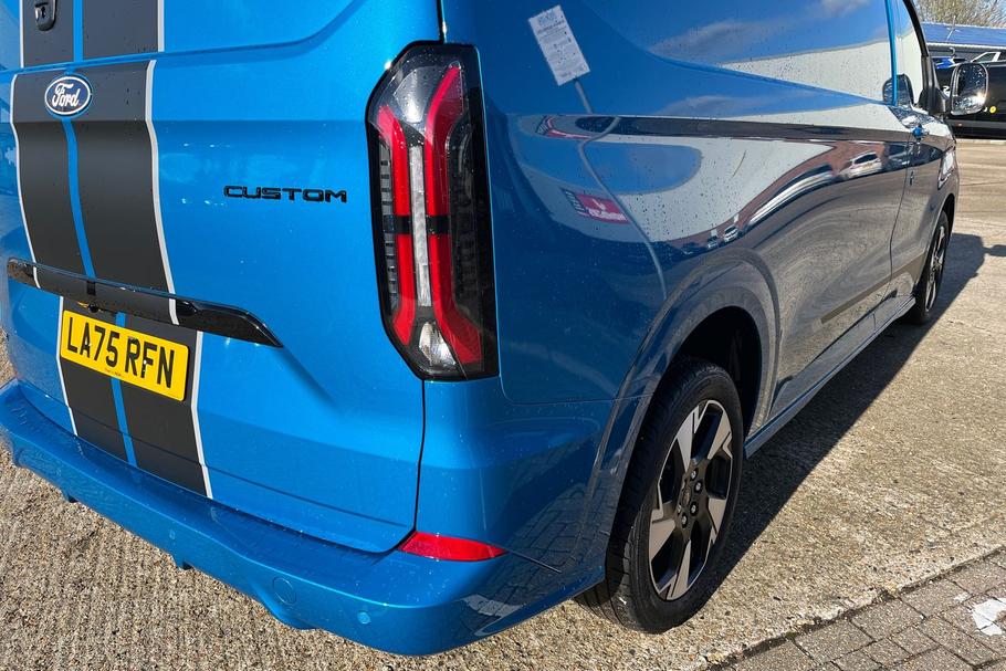 Used Ford TRANSIT CUSTOM LA75RFN 39