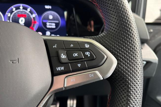 Volkswagen Golf Photo 17