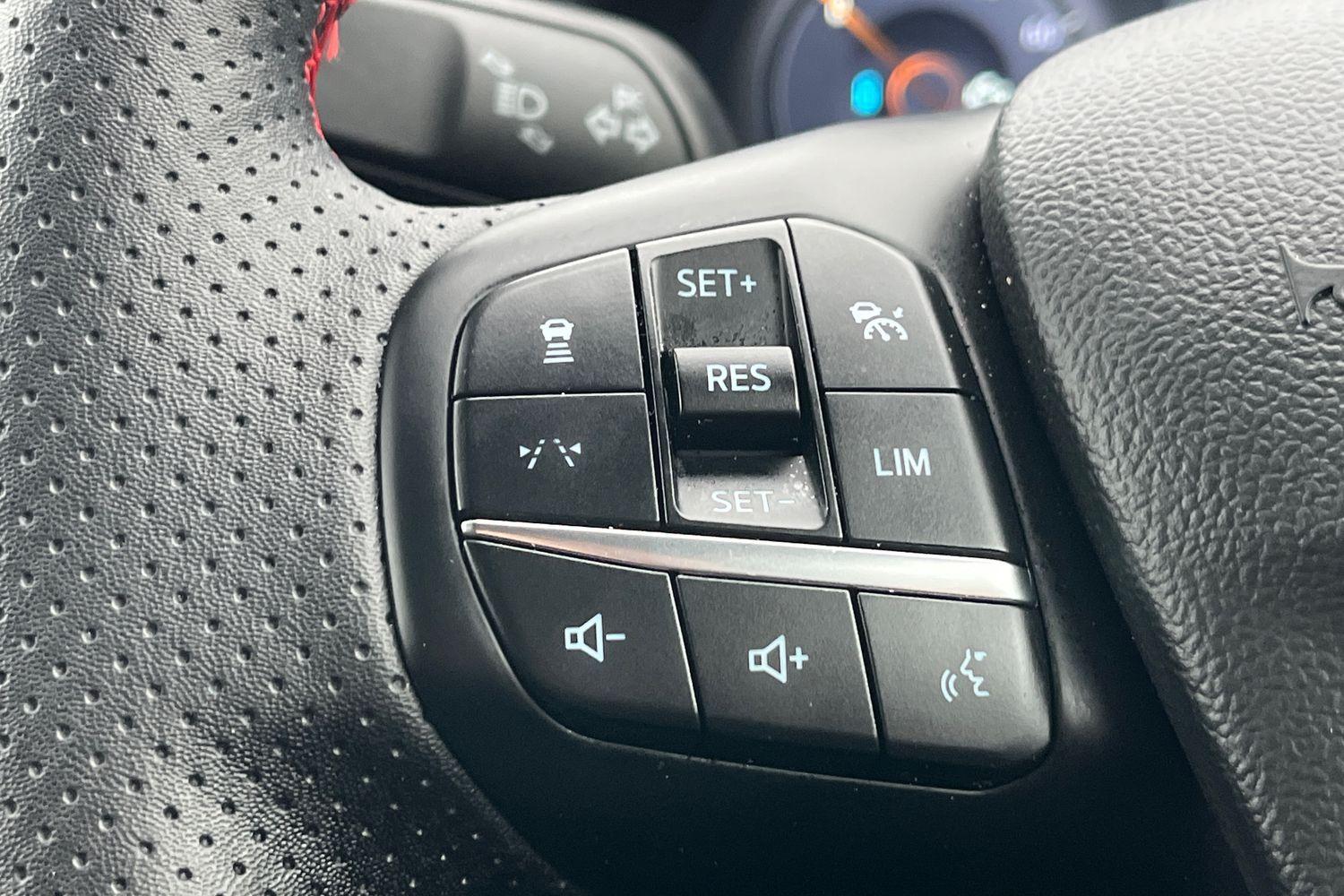 Ford KUGA Photo 31