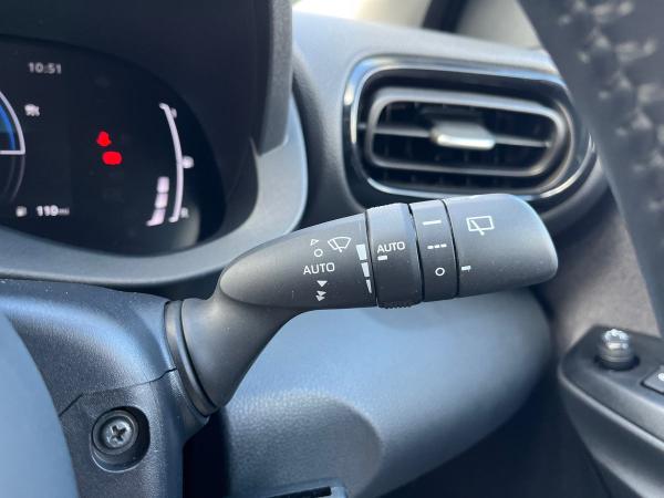 Toyota Yaris Photo autoimg-975edfdf9682f6d59c9f055a53ae4f9c93bcde59.jpg