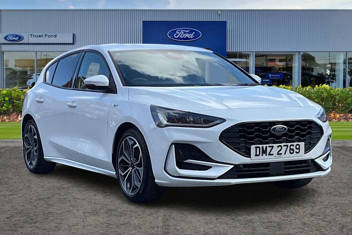 Ford Focus listing photo