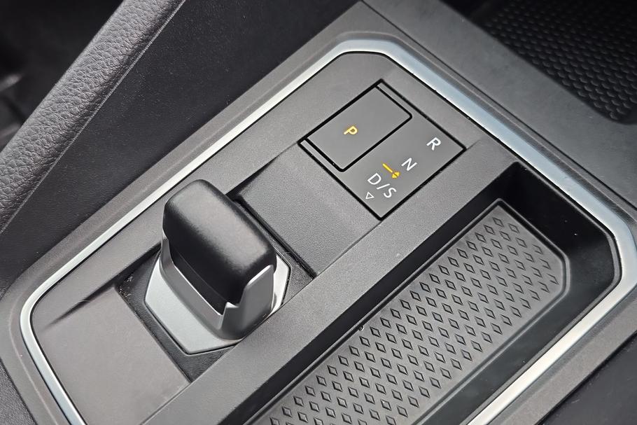 Used Ford TRANSIT CONNECT 10