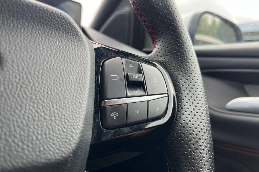 Ford PUMA Photo autoimg-976a401bc69975fb9d2820a9b761046ecc7704f9.jpg