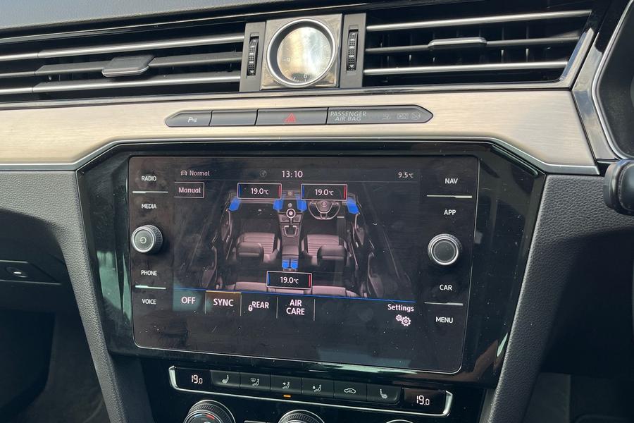 Volkswagen PASSAT Photo autoimg-976b75f78de83f4ad7305e7b4421784b0249fd12.jpg