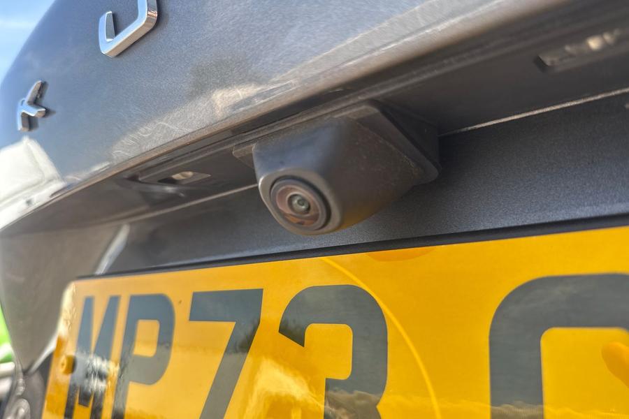 Ford KUGA Photo autoimg-976cc76b5bbb678ff94f828f5e2c29f6a6ca192f.jpg