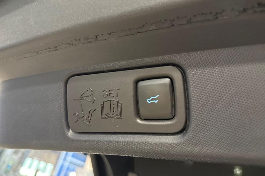 Used Ford MUSTANG MACH-E 25