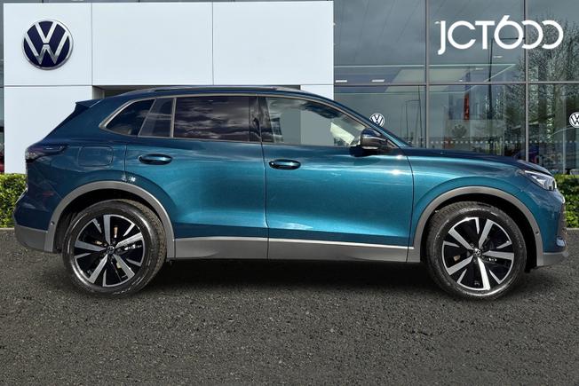 VOLKSWAGEN Tiguan Photo 4