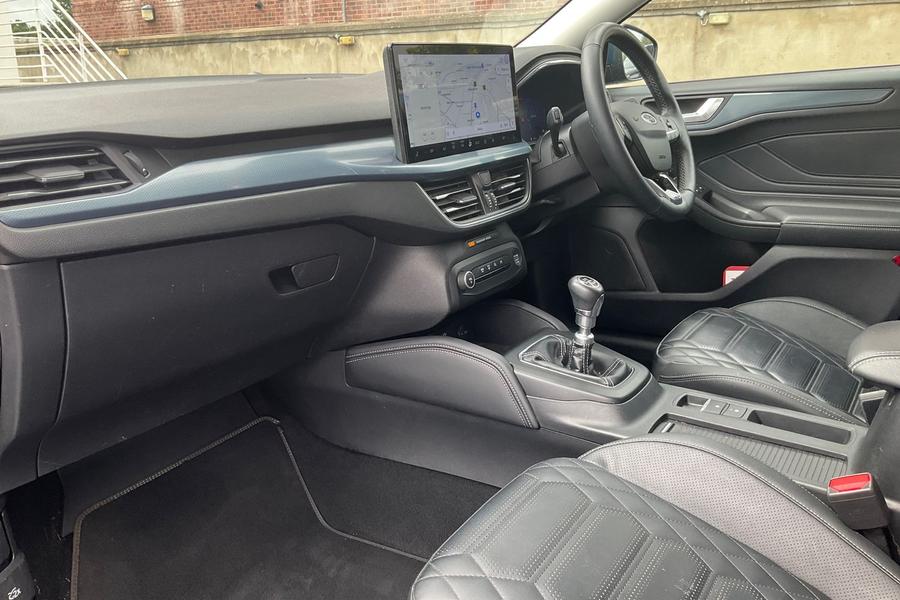 Ford FOCUS Photo autoimg-977105db03c84be1ea2075f08c4704eee73694c3.jpg