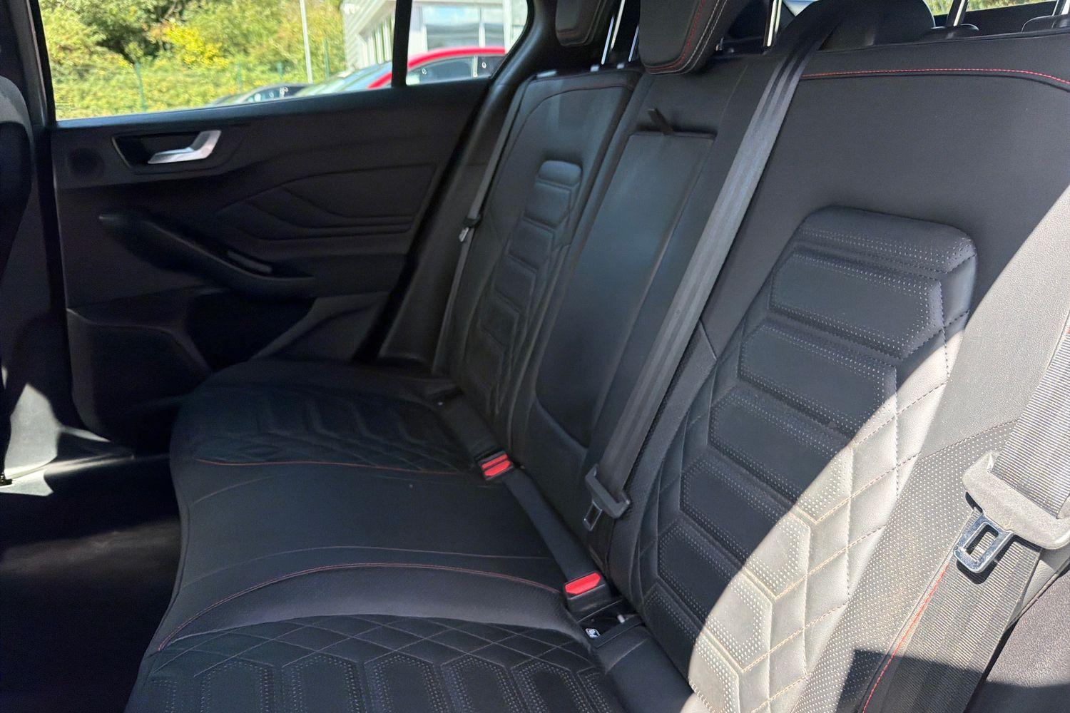 Ford FOCUS Photo 19