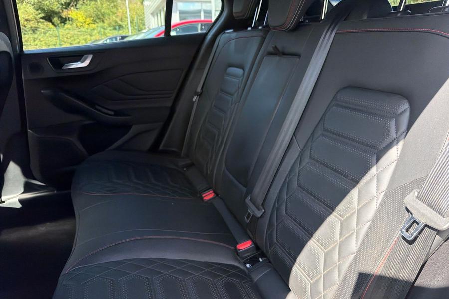 Ford FOCUS Photo autoimg-9773504c271f763fd2dea9299f6555e6dc6d16d7.jpg