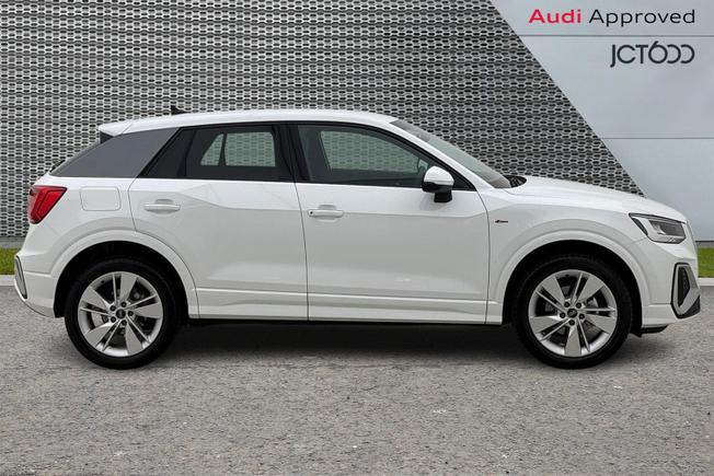 AUDI Q2 Photo 4