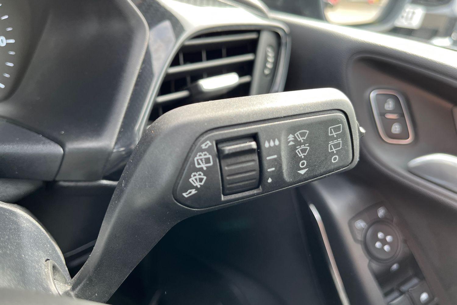 Ford FIESTA Photo 14