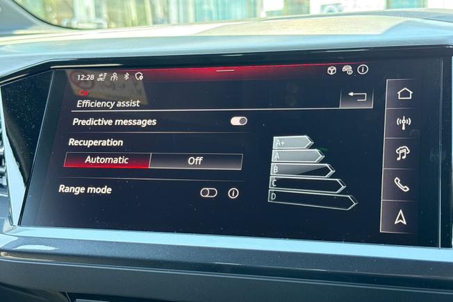 AUDI  Q4 Photo 27