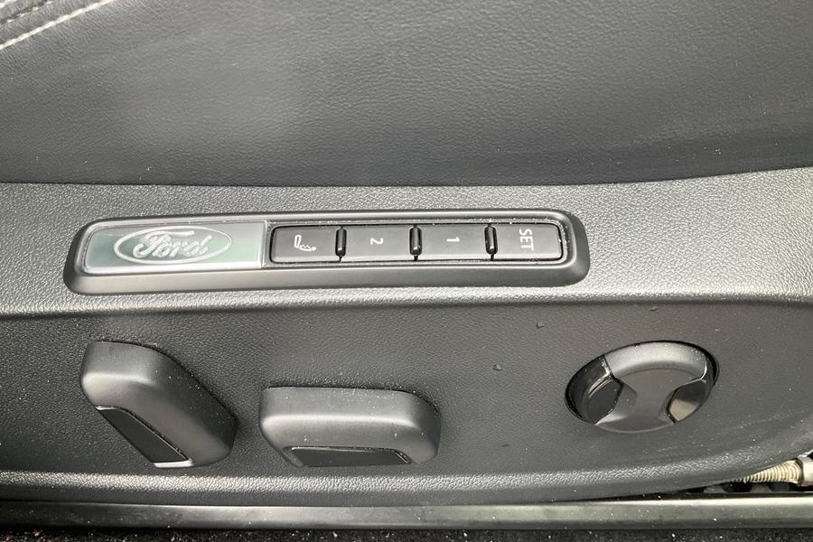 Ford Explorer Photo autoimg-97886f42cae9fa164baac349b0502fd0103c7c5d.jpg
