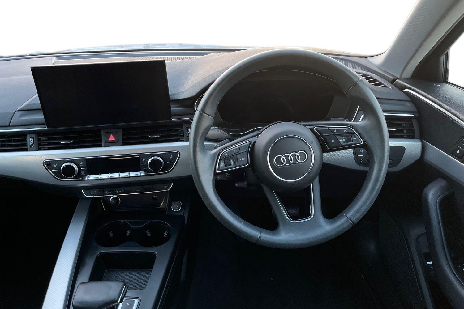 Audi A4 Photo 10