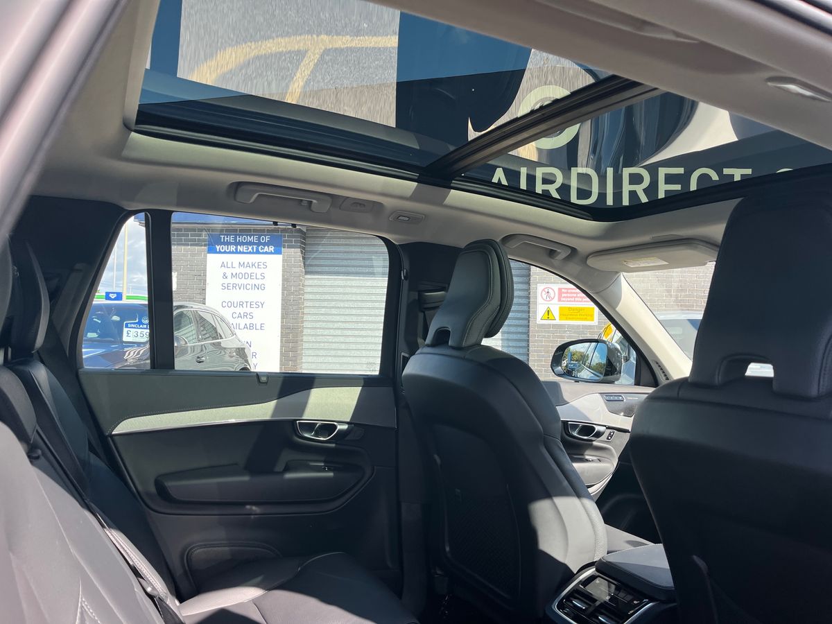 Volvo XC90 Photo 17