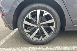 VOLKSWAGEN Polo Photo 5