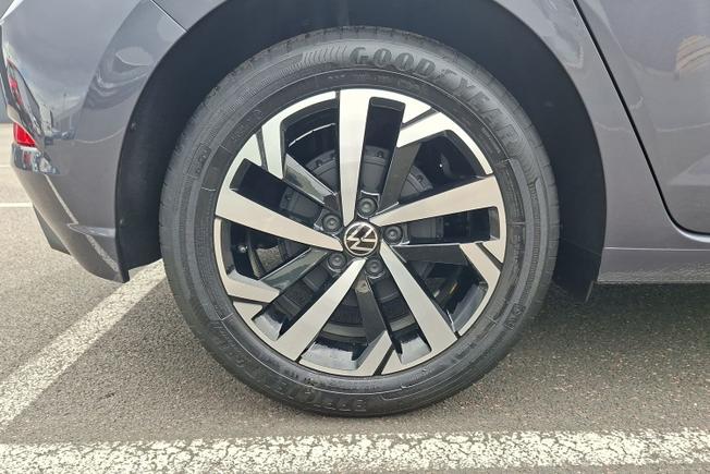 VOLKSWAGEN Polo Photo 5