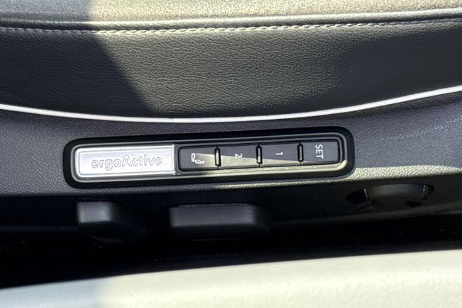 VOLKSWAGEN ID.4 Photo 49